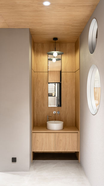 D&T Workshop, VSA, Commercial Interior Design
School DT workshop sink designed by Mad Studio, featuring a robust stainless steel basin mounted on durable wooden countertops, with industrial-style faucets and ample workspace. Perfect for educational and creative design environments.